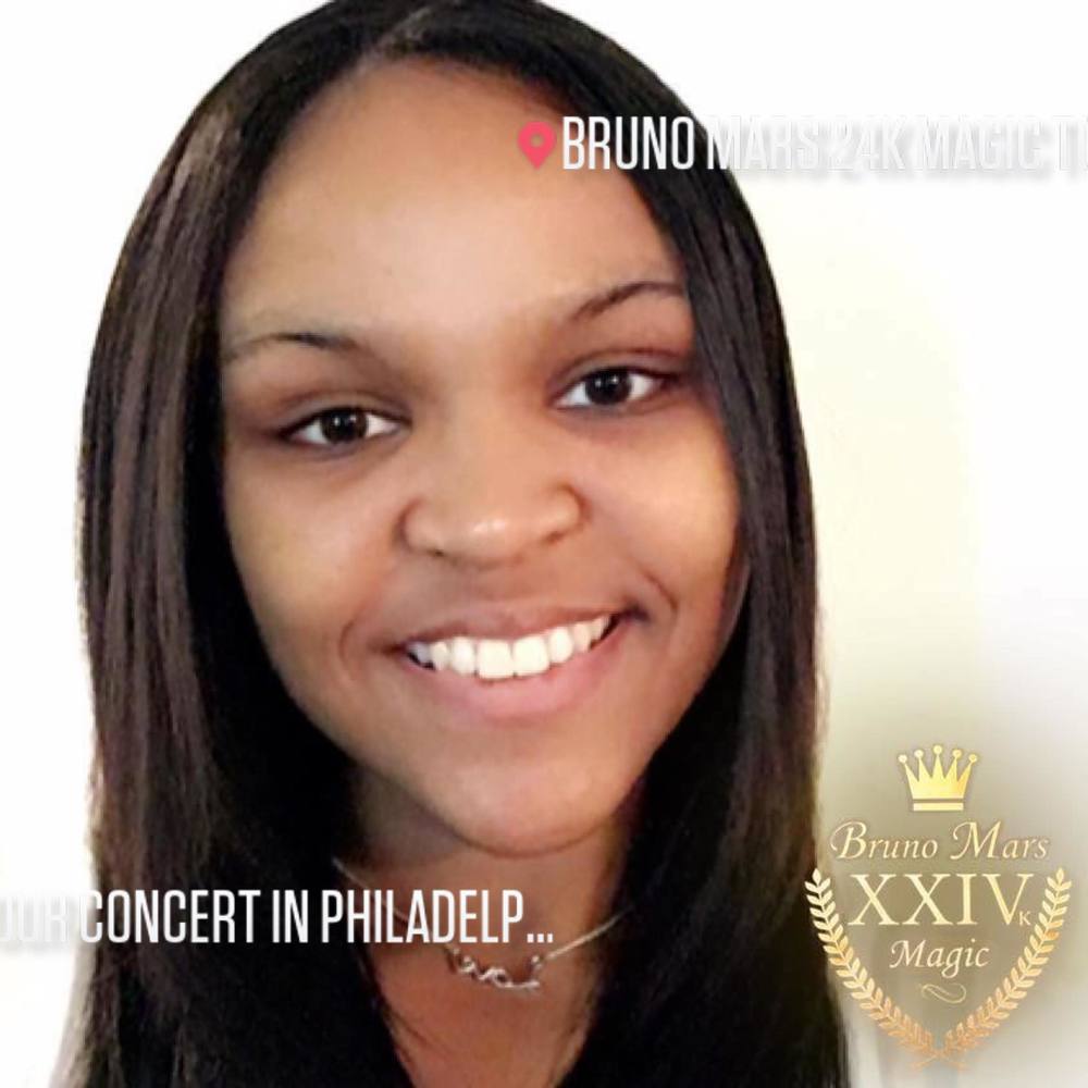 Meet your Posher, Christina